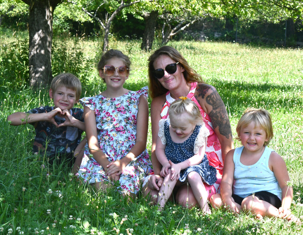Shannon Sharkazy with her children